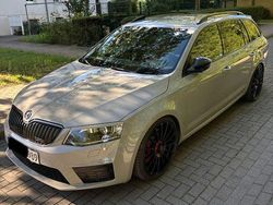 Grau Gebraucht 2017 Skoda Octavia RS Kombi | 14.700 € (Fairer Preis)
