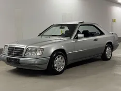 Silber Gebraucht 1994 Mercedes E220 Coupé | 7.999 €