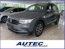 Grau, metallic Gebraucht 2022 VW Tiguan Life SUV | 30.444 € (Superpreis)