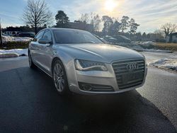 Silber Gebraucht 2011 Audi A8L Limousine | 12.500 €
