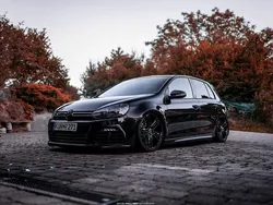 Schwarz Gebraucht 2011 VW Golf VI Limousine | 21.950 €