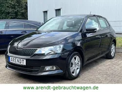 Schwarz Gebraucht 2017 Skoda Fabia Ambition Limousine | 12.490 € (Fairer Preis)