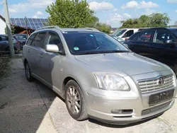 Silber Gebraucht 2003 Toyota Avensis Kombi | 3.690 € (Fairer Preis)