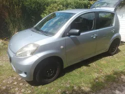 Silber Gebraucht 2008 Daihatsu Sirion Kleinwagen | 650 € (Superpreis)