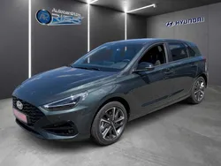 Cypress green Gebraucht 2024 Hyundai i30 Advantage Limousine | 23.661 € (Fairer Preis)