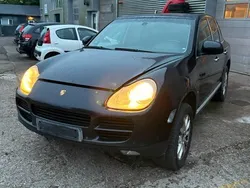 Schwarz Gebraucht 2004 Porsche Cayenne Turbo Basis SUV | 2.400 €