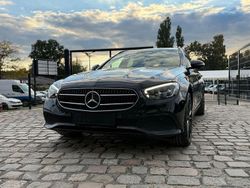 Schwarz Gebraucht 2021 Mercedes E300 Night Kombi | 25.950 € (Fairer Preis)