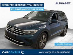 Blau Gebraucht 2023 VW Tiguan Elegance SUV | 27.807 € (Fairer Preis)