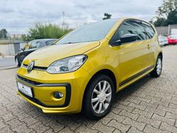 Gelb Gebraucht 2017 VW up! CLUB Kleinwagen | 7.399 € (Fairer Preis)