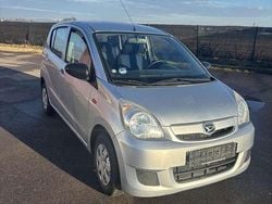 Silber Gebraucht 2009 Daihatsu Cuore Kleinwagen | 2.750 € (Fairer Preis)