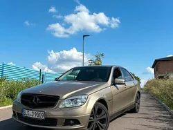 Gold Gebraucht 2010 Mercedes C200 Limousine | 7.990 €