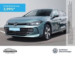 Grün Gebraucht 2024 VW Passat Elegance Kombi | 36.780 € (Superpreis)