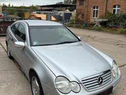 Silber Gebraucht 2001 Mercedes C200 Coupé | 2.500 €