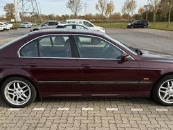 Rot Gebraucht 1998 BMW 528 Limousine | 4.900 € (Guter Preis)