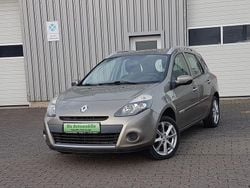 Silber Gebraucht 2012 Renault Clio IV Dynamique Limousine | 3.750 € (Fairer Preis)