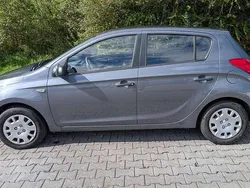 Grau Gebraucht 2014 Hyundai i20 Edition Limousine | 5.200 € (Guter Preis)