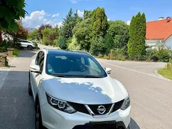 Weiß Gebraucht 2017 Nissan Qashqai N-Vision SUV | 9.900 € (Fairer Preis)