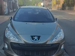 Grau Gebraucht 2010 Peugeot 308 Platinum Kombi | 7.950 € (Teuer)