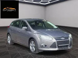Braun Gebraucht 2014 Ford Focus SYNC Edition Limousine | 5.790 € (Guter Preis)