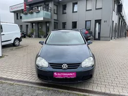 Blau Gebraucht 2004 VW Golf V Trendline Limousine | 2.990 € (Etwas zu teuer)