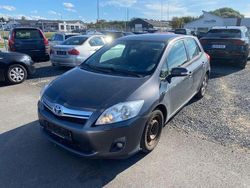 Grau Gebraucht 2012 Toyota Auris Hybrid Limousine | 4.500 €