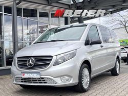 Brillantsilber metallic Gebraucht 2024 Mercedes Vito Van / Kleinbus | 41.591 €
