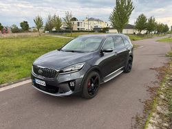 Grau Gebraucht 2019 Kia Sorento SUV | 24.499 € (Fairer Preis)