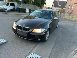 Schwarz Gebraucht 2007 BMW 320 Kombi | 1.600 € (Etwas zu teuer)