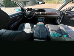 Silber Gebraucht 2001 BMW 735 Limousine | 2.000 €