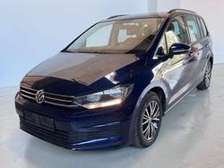Blau Gebraucht 2019 VW Touran Comfortline Van / Kleinbus | 16.600 € (Guter Preis)