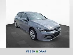 Mondsteingrau Gebraucht 2024 VW Golf VIII Edition Limousine | 30.450 € (Fairer Preis)