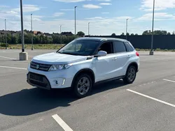 Weiß Gebraucht 2015 Suzuki Vitara Comfort SUV | 11.499 € (Fairer Preis)