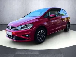 Cranberry red metallic Gebraucht 2018 VW Golf Sportsvan Join Van / Kleinbus | 19.900 € (Fairer Preis)