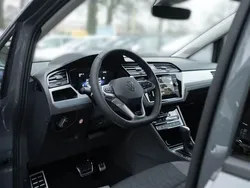 Grau Gebraucht 2025 VW Touran Goal Van / Kleinbus | 50.790 € (Fairer Preis)