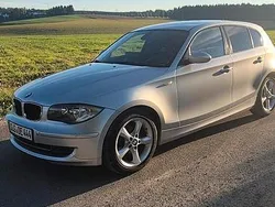 Silber Gebraucht 2009 BMW 116 Kleinwagen | 6.000 €