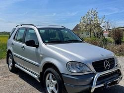 Grau Gebraucht 2001 Mercedes ML270 SUV | 7.500 € (Etwas zu teuer)