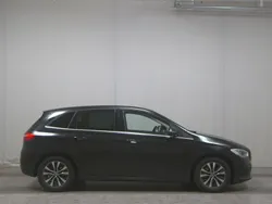 Schwarz Gebraucht 2022 Mercedes B180 Style Van / Kleinbus | 16.480 € (Superpreis)
