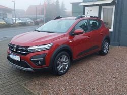 Rot Gebraucht 2021 Dacia Sandero Comfort SUV | 12.499 € (Guter Preis)