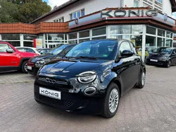 Schwarz Gebraucht 2023 Fiat 500e Kleinwagen | 23.477 € (Fairer Preis)