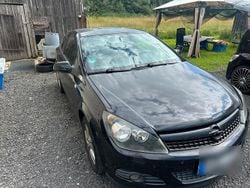 Schwarz Gebraucht 2008 Opel Astra GTC Coupé | 1.700 € (Fairer Preis)