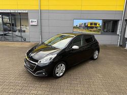 Schwarz Gebraucht 2018 Peugeot 208 Signature Sky Kleinwagen | 11.990 € (Etwas zu teuer)