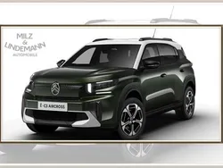 Grün (montanagrün) Neu 2025 Citroën e-C3 Aircross SUV | 29.815 €