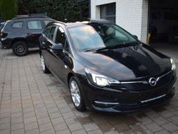 Schwarz Gebraucht 2022 Opel Astra Kombi | 9.900 € (Fairer Preis)