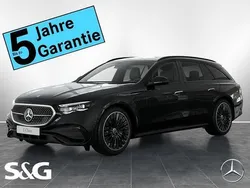 Metalliclack obsidianschwarz Gebraucht 2025 Mercedes E220 AMG Kombi | 76.999 €
