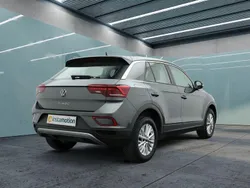 Grau Gebraucht 2024 VW T-Roc SUV | 25.999 € (Guter Preis)