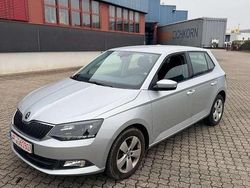 Silber Gebraucht 2018 Skoda Fabia Style Kleinwagen | 11.999 € (Fairer Preis)
