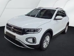 Weiss Gebraucht 2024 VW T-Roc Life SUV | 23.490 € (Fairer Preis)