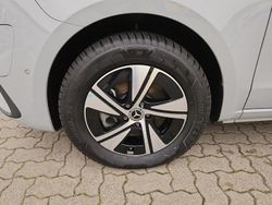 Alpingrau Gebraucht 2025 Mercedes EQV300 Van / Kleinbus | 44.990 € (Superpreis)