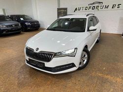 Weiß Gebraucht 2020 Skoda Superb Ambition Kombi | 17.290 € (Guter Preis)