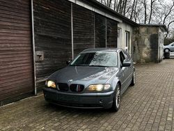 Grau Gebraucht 2002 BMW 318 Limousine | 1.450 € (Guter Preis)